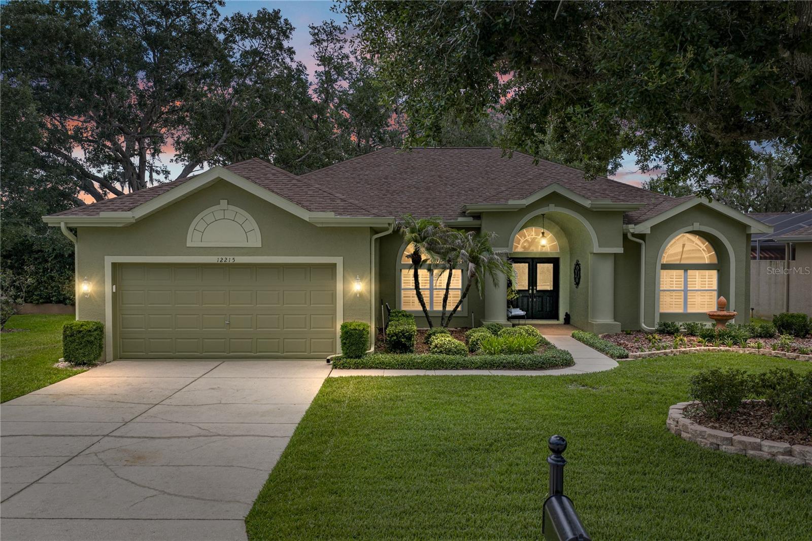 Photo of 12215 WOODLANDS CIRCLE DADE CITY FL 33525