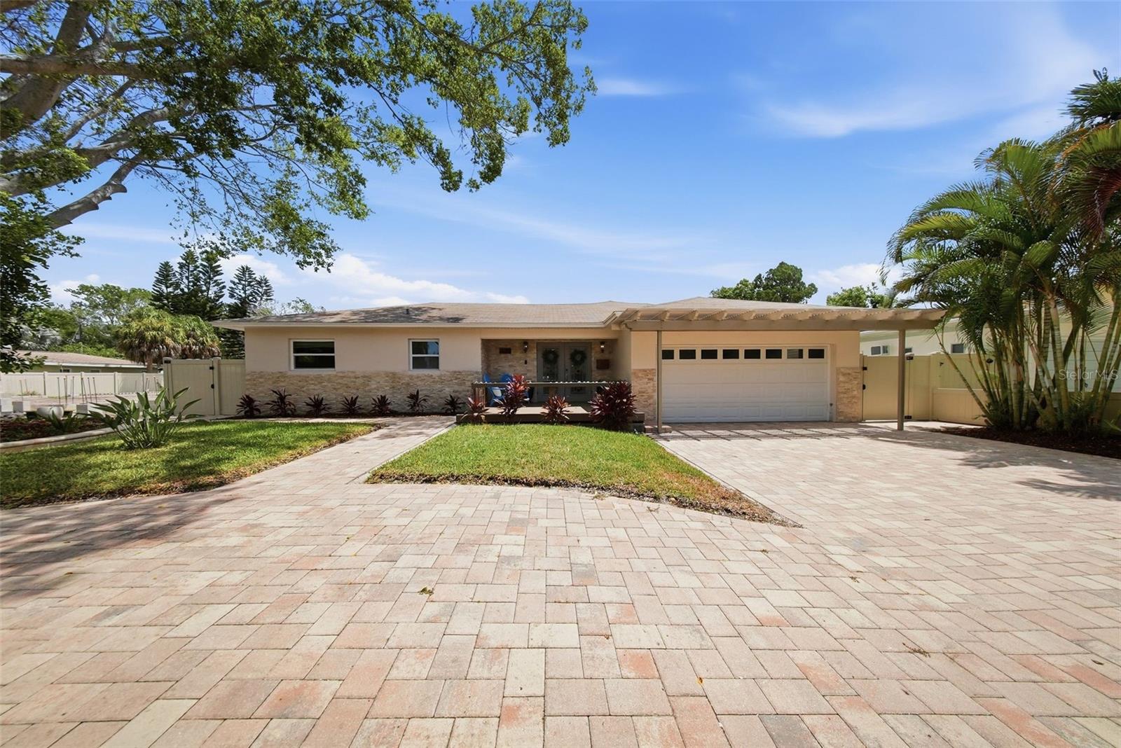 Photo of 7039 HIBISCUS AVENUE SOUTH PASADENA FL 33707