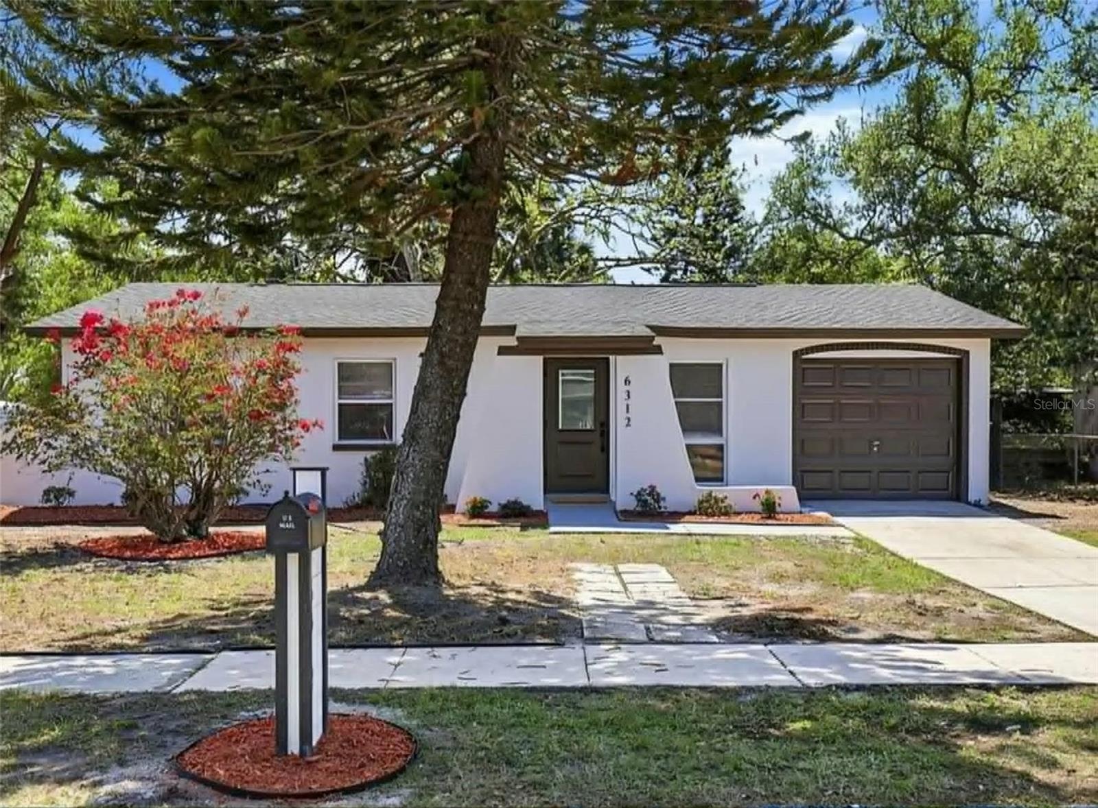 Photo of 6312 S LANSDALE CIRCLE TAMPA FL 33616