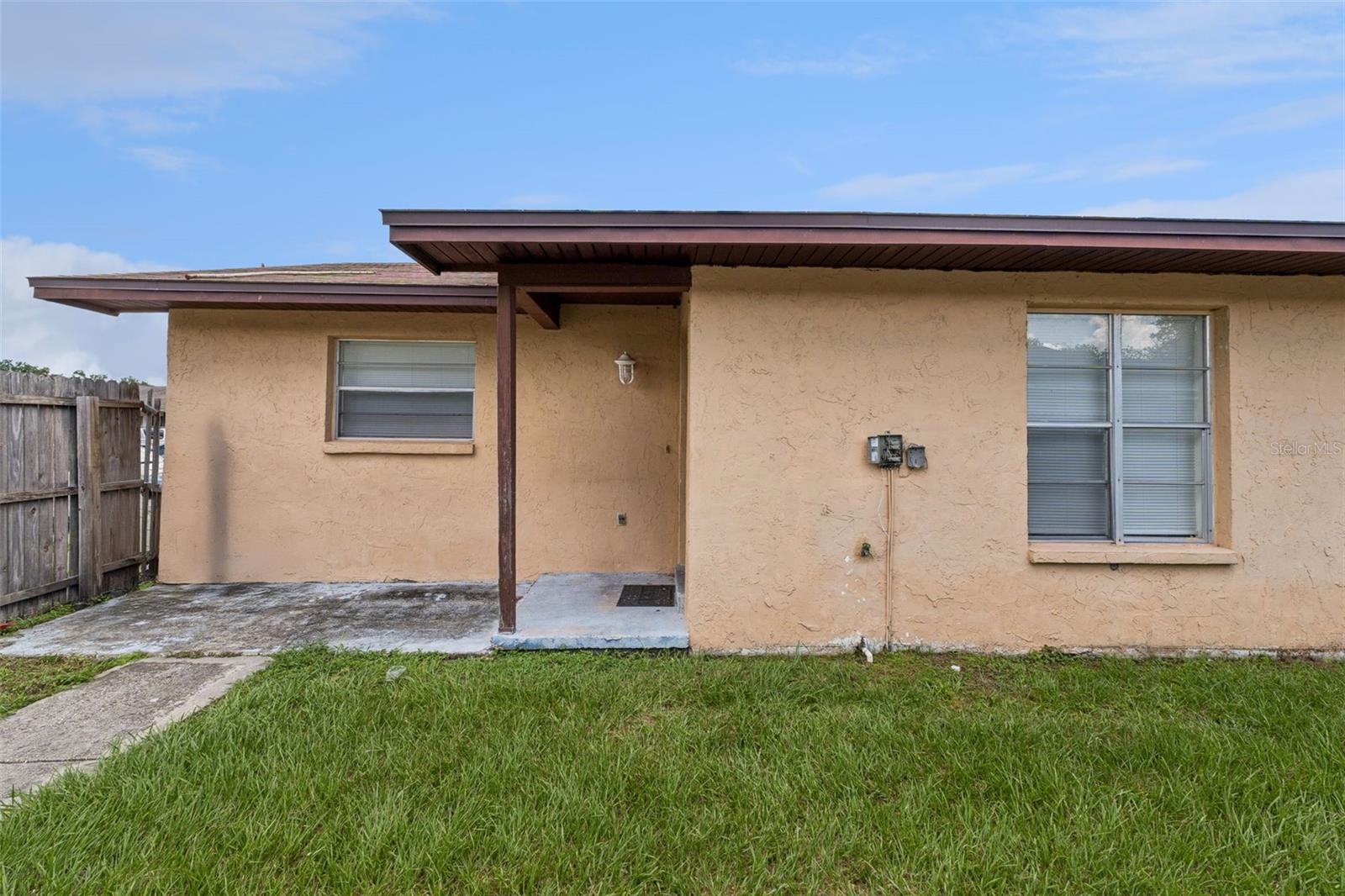Photo of 1048 BUCCANEER DRIVE LAKELAND FL 33801