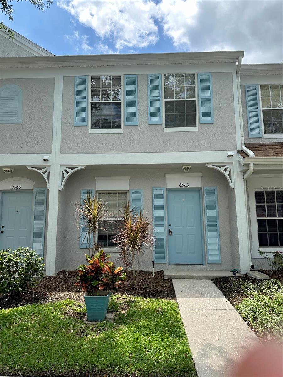 Photo of 8563 HUNTERS KEY CIRCLE TAMPA FL 33647