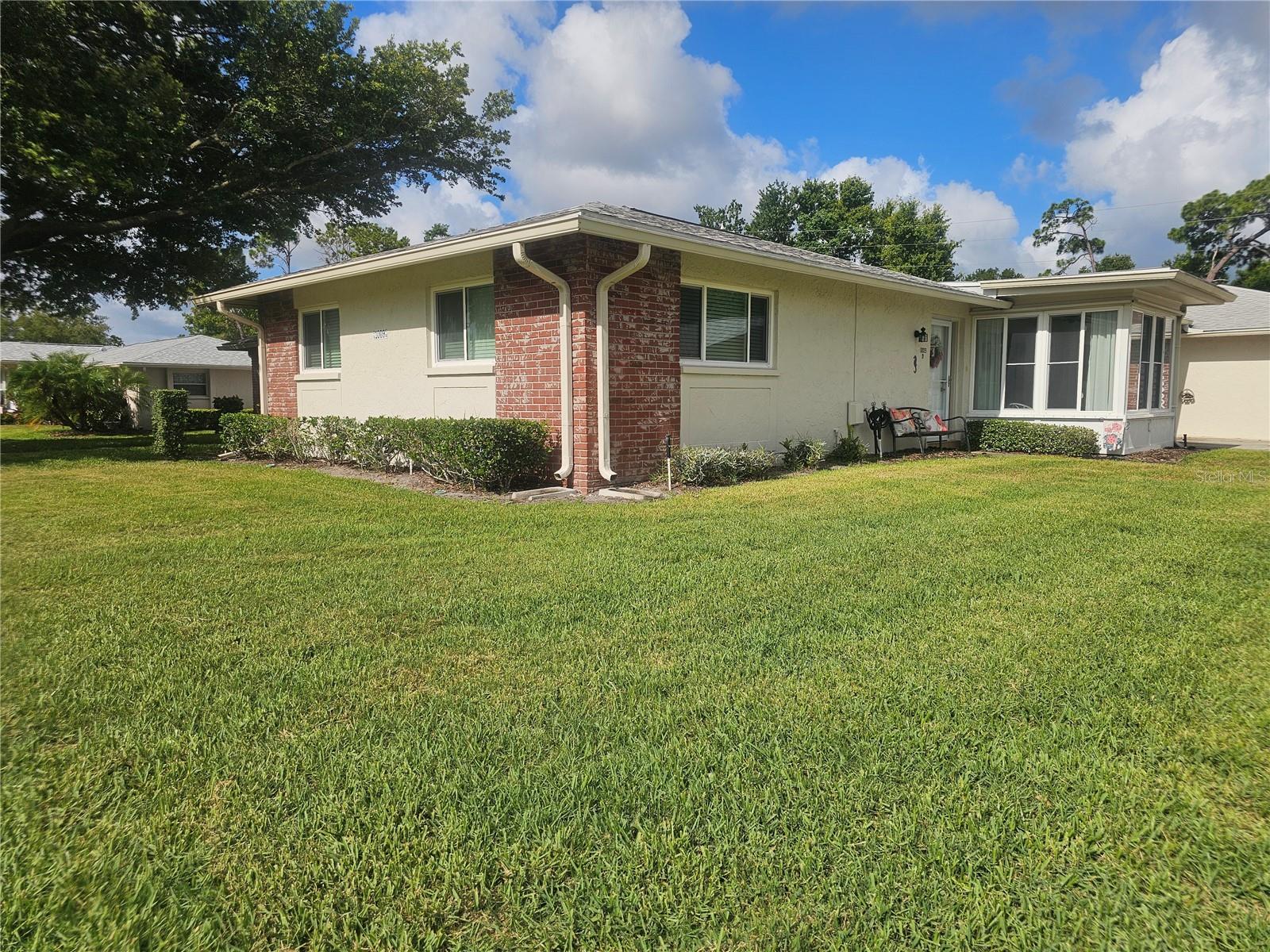 Photo of 1009 QUEEN ANNE DRIVE #B PALM HARBOR FL 34684