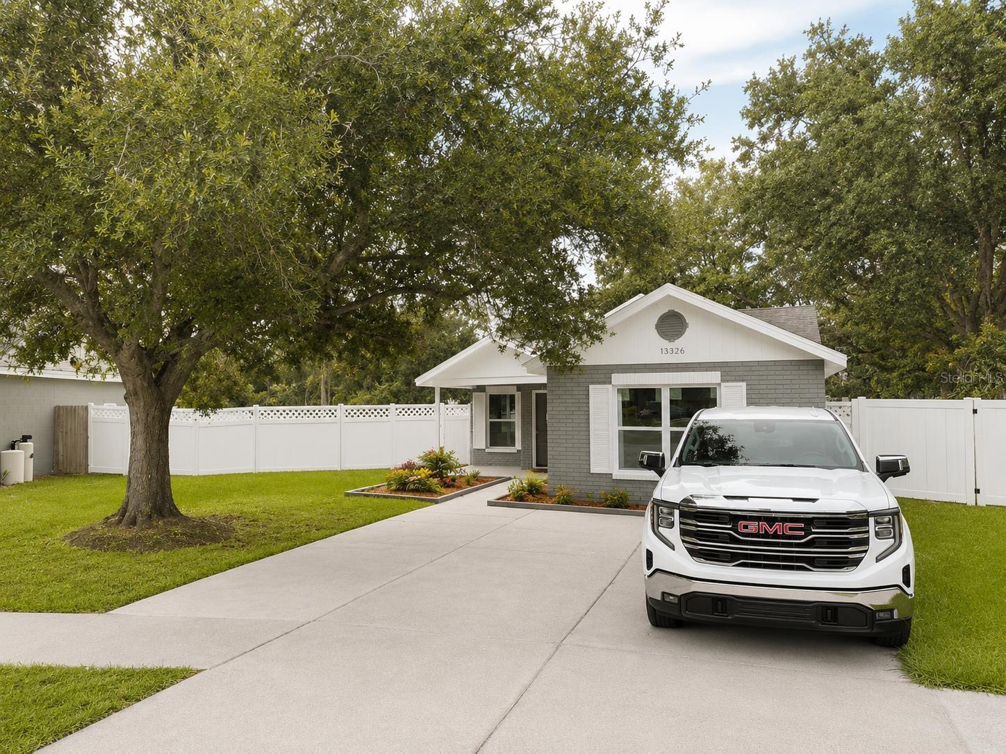 Photo of 13326 LARAWAY DRIVE RIVERVIEW FL 33579