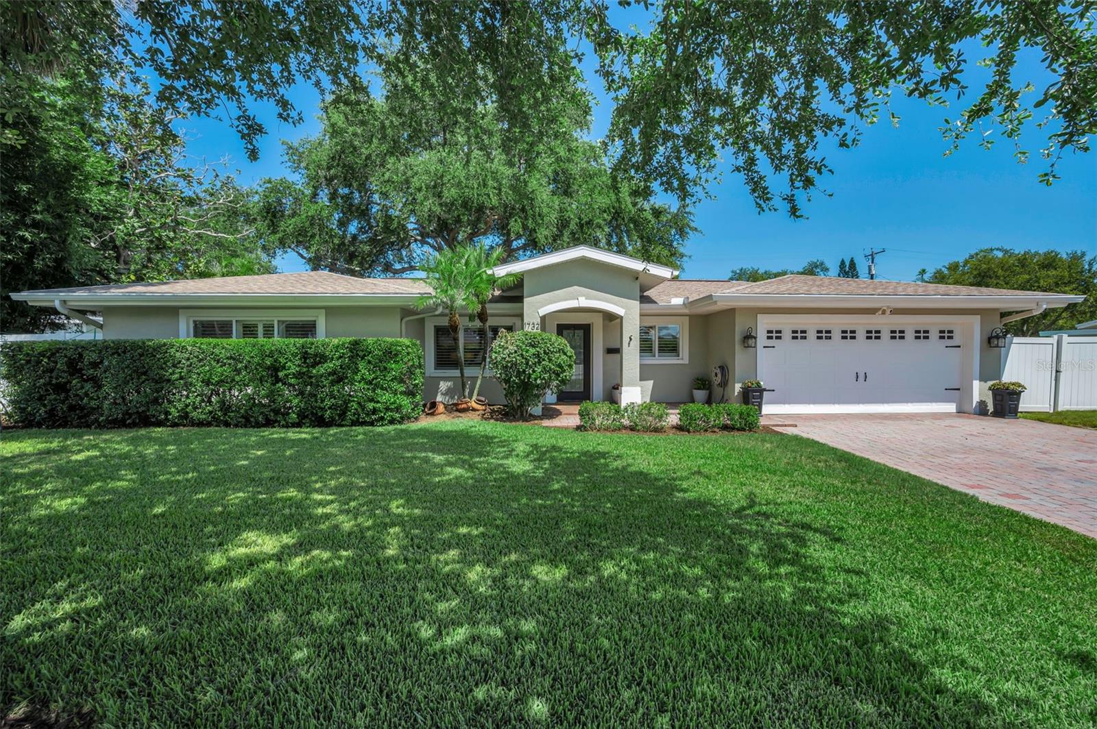 Photo of 1732 GOLF VIEW DRIVE BELLEAIR FL 33756