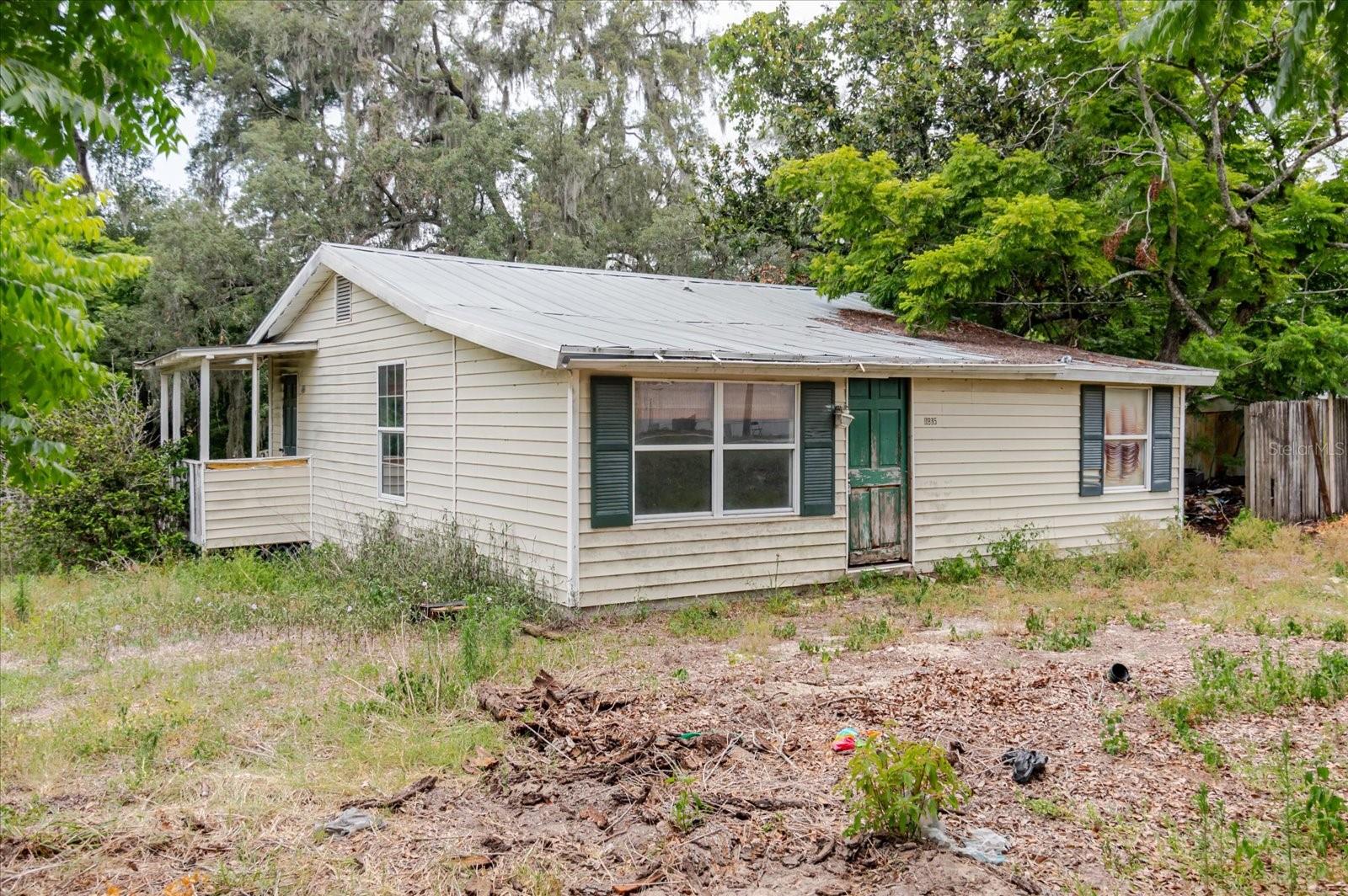 Photo of 11835 CIRCLE B ROAD DADE CITY FL 33525