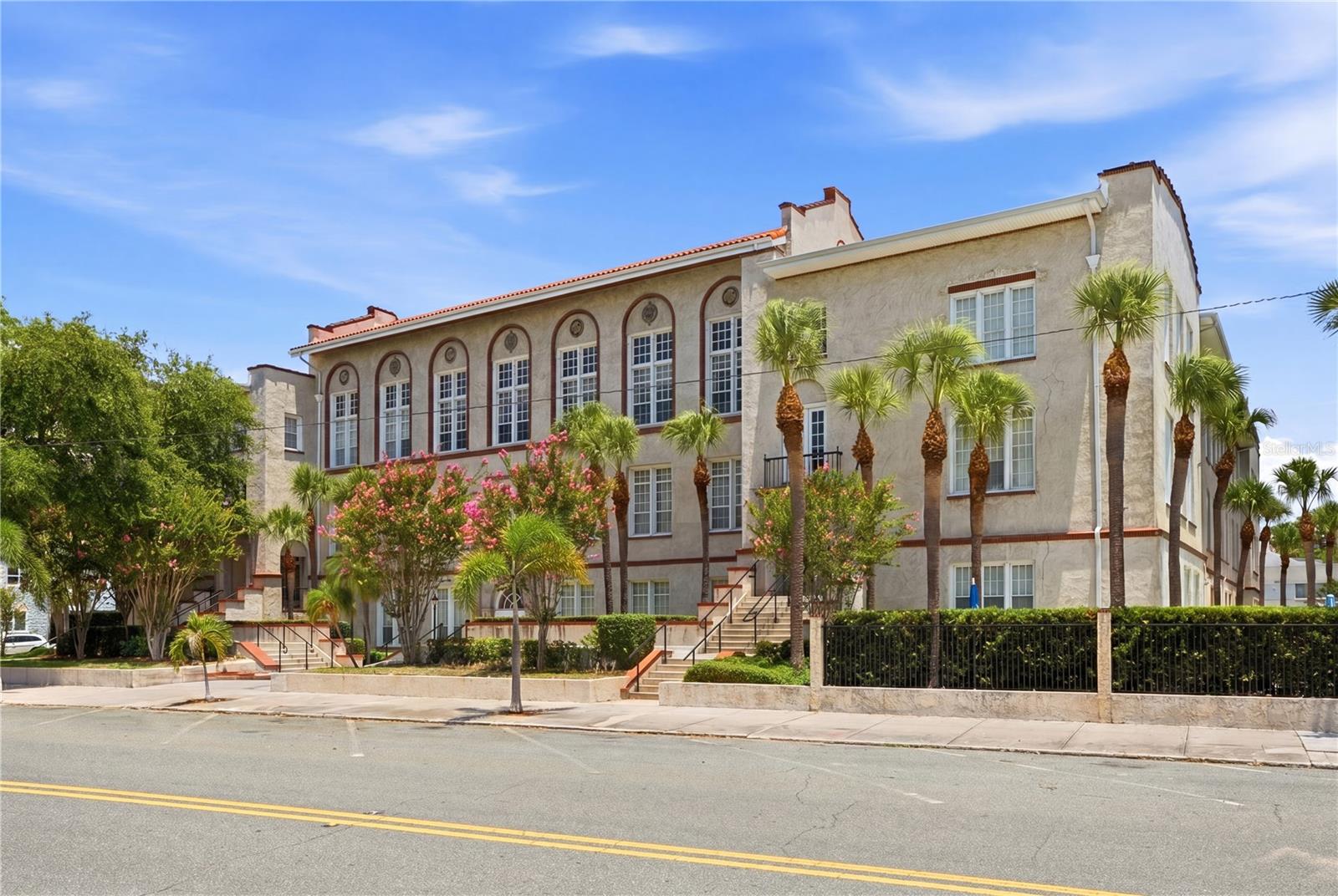 Photo of 701 MIRROR LAKE DRIVE #202 ST PETERSBURG FL 33701