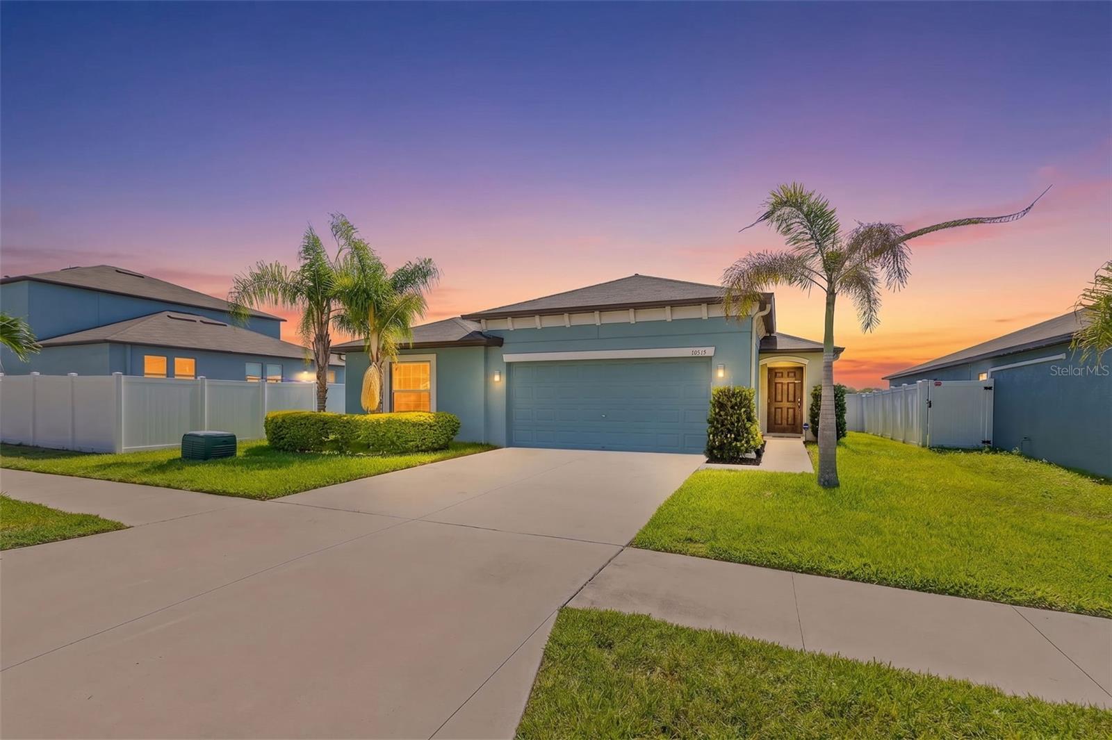 Photo of 10515 CARLOWAY HILLS DRIVE WIMAUMA FL 33598