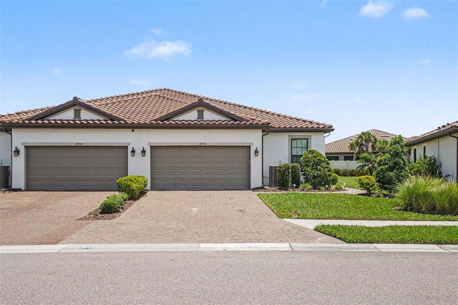 Photo of 10930 WENDOVER DRIVE PALMETTO FL 34221