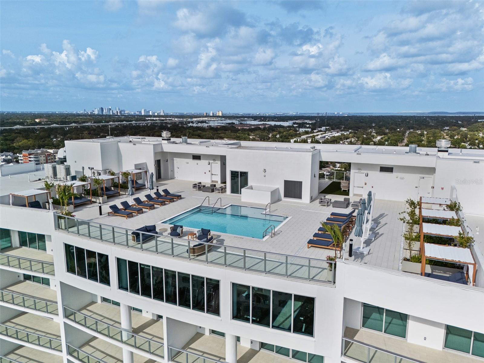 Photo of 5713 BOWEN DANIEL #903 TAMPA FL 33616