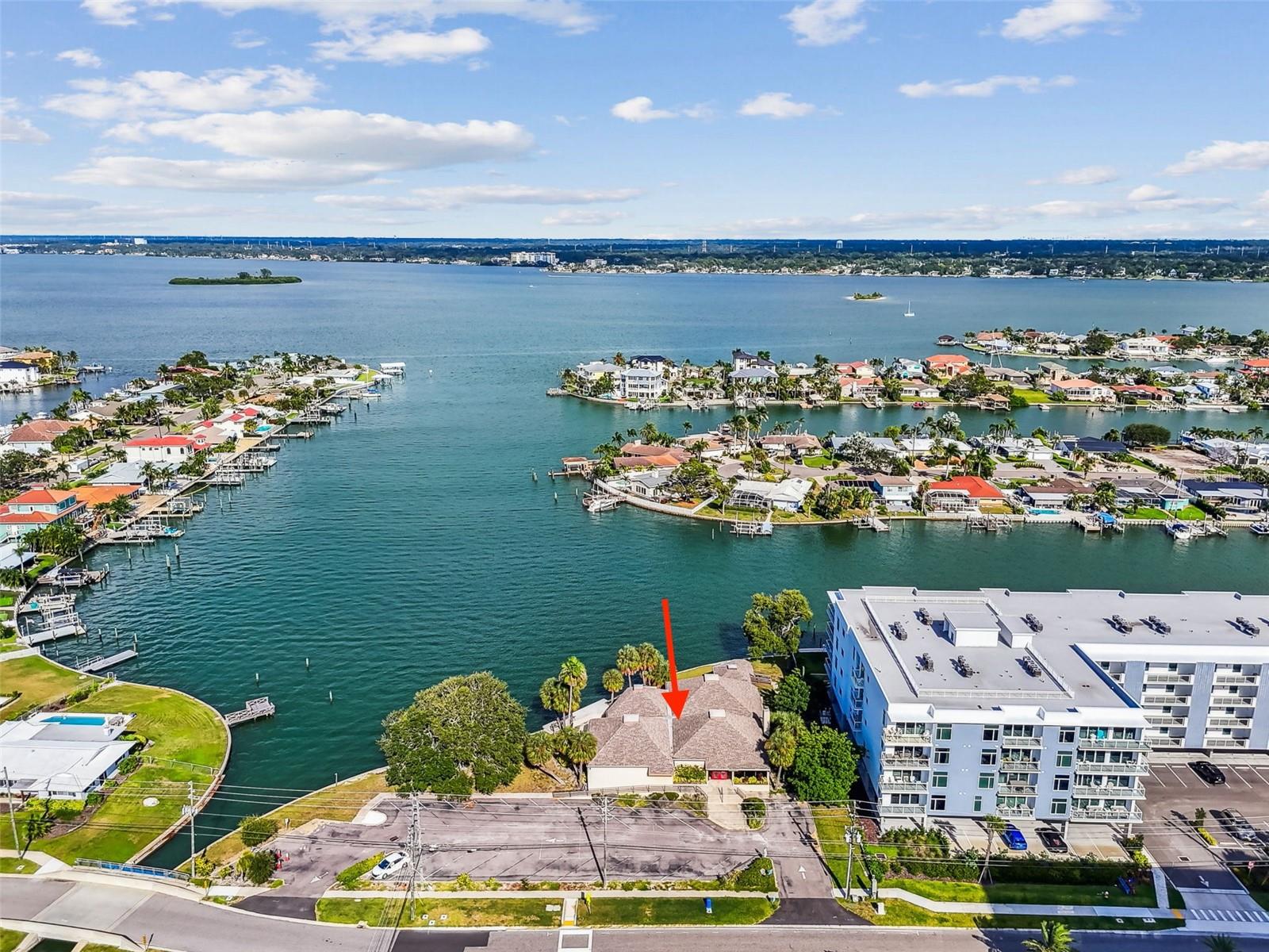 Photo of 425 ISLAND WAY CLEARWATER FL 33767