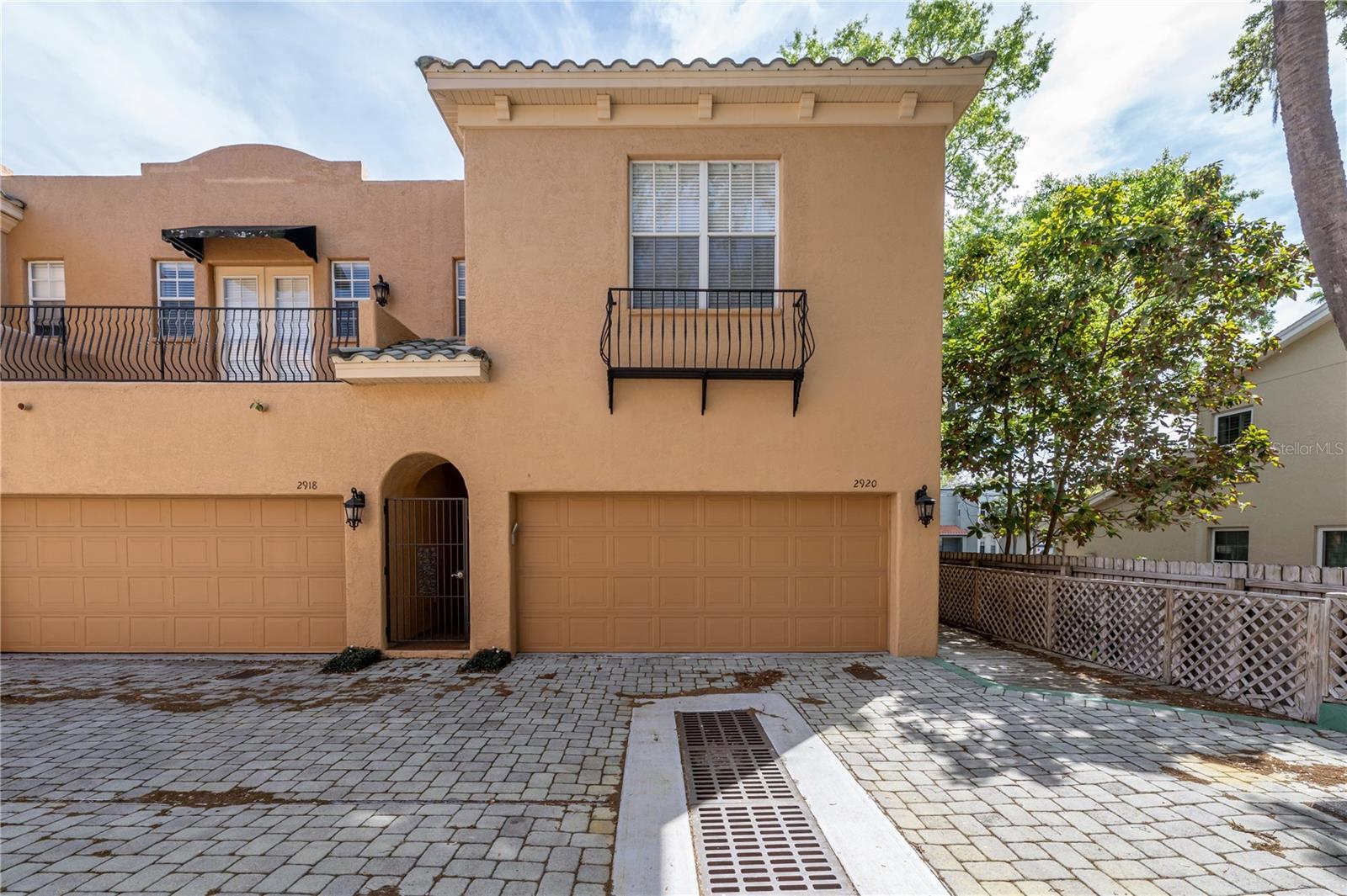 Photo of 2920 HANSEN MANOR LANE TAMPA FL 33611