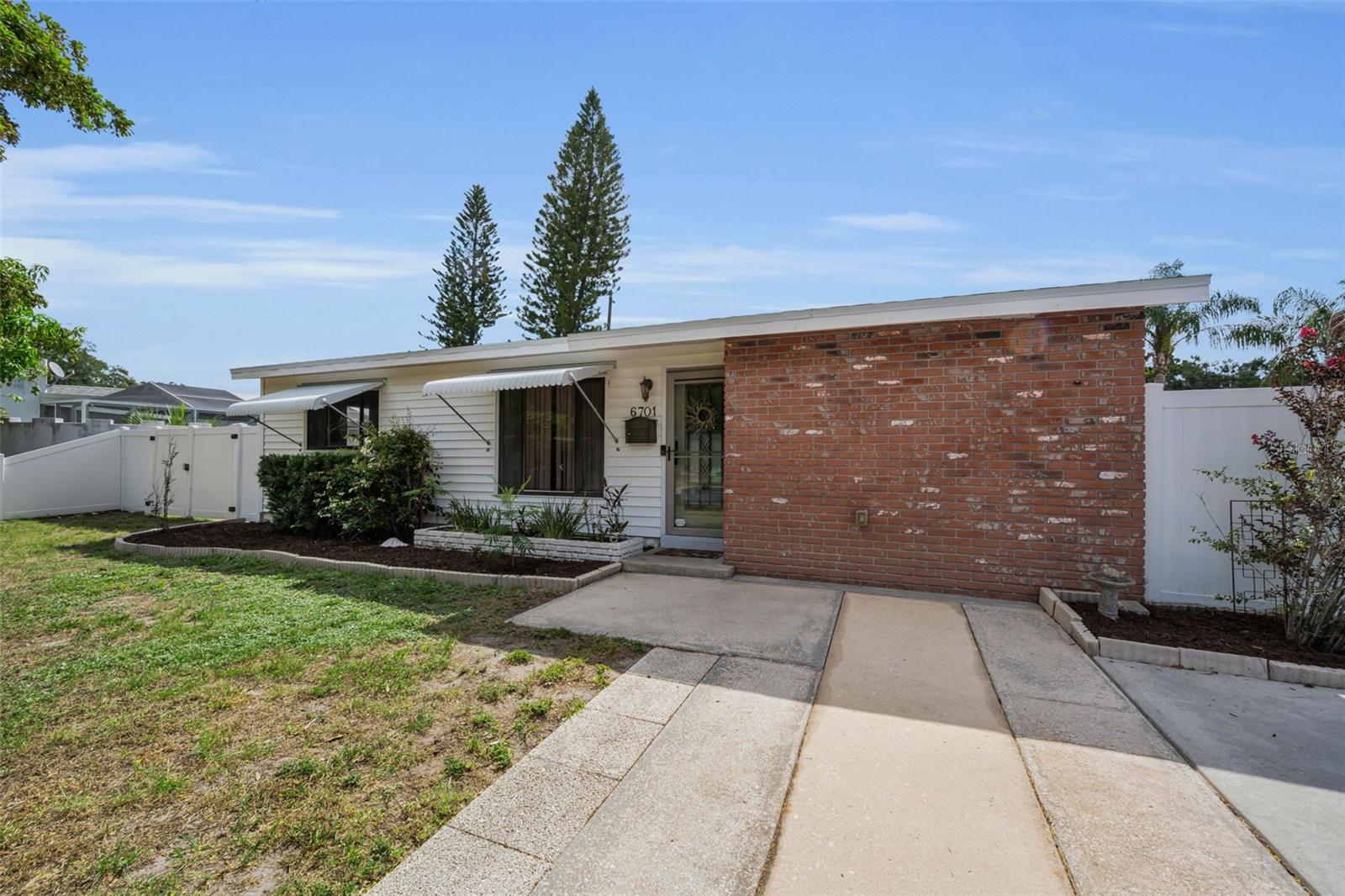Photo of 6701 ORCHARD DRIVE ST PETERSBURG FL 33702