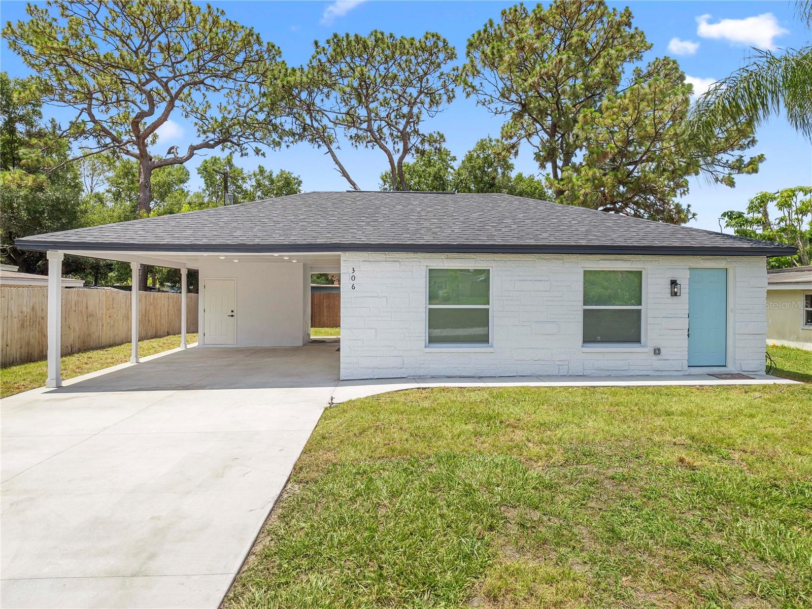 Photo of 306 FLORAL DRIVE TAMPA FL 33613