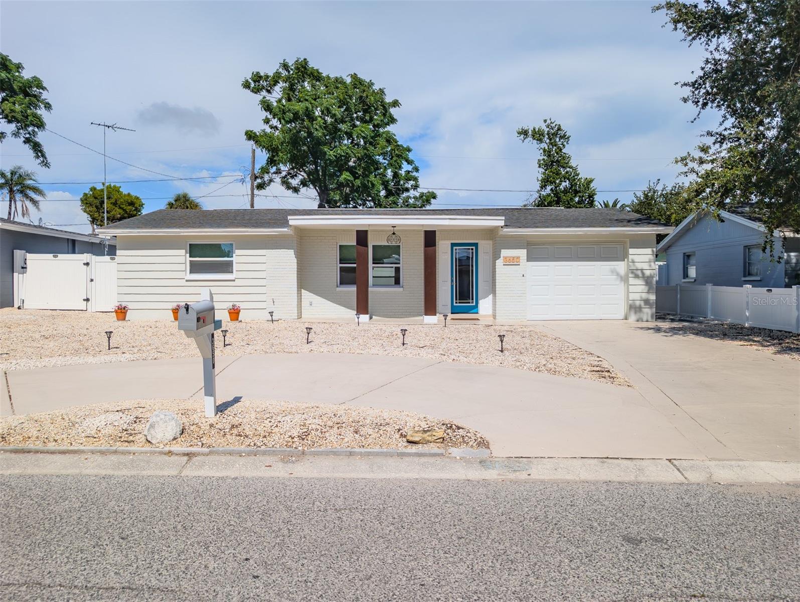 Photo of 3650 KINGSBURY DRIVE HOLIDAY FL 34691
