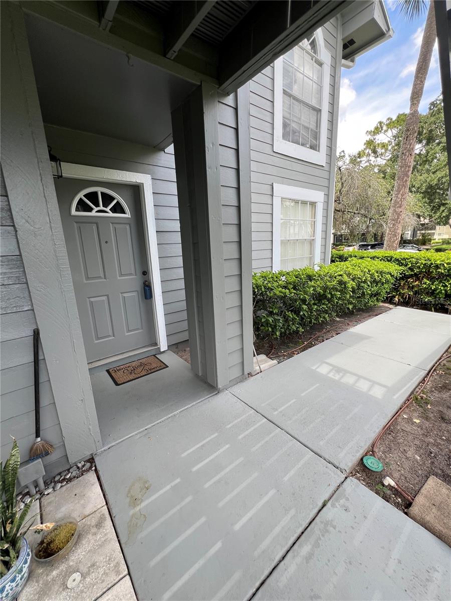 Photo of 11940 SKYLAKE PLACE #11940-A TEMPLE TERRACE FL 33617