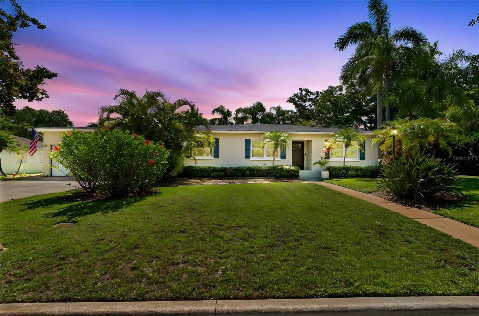 Photo of 1743 EAGLES NEST DRIVE BELLEAIR FL 33756