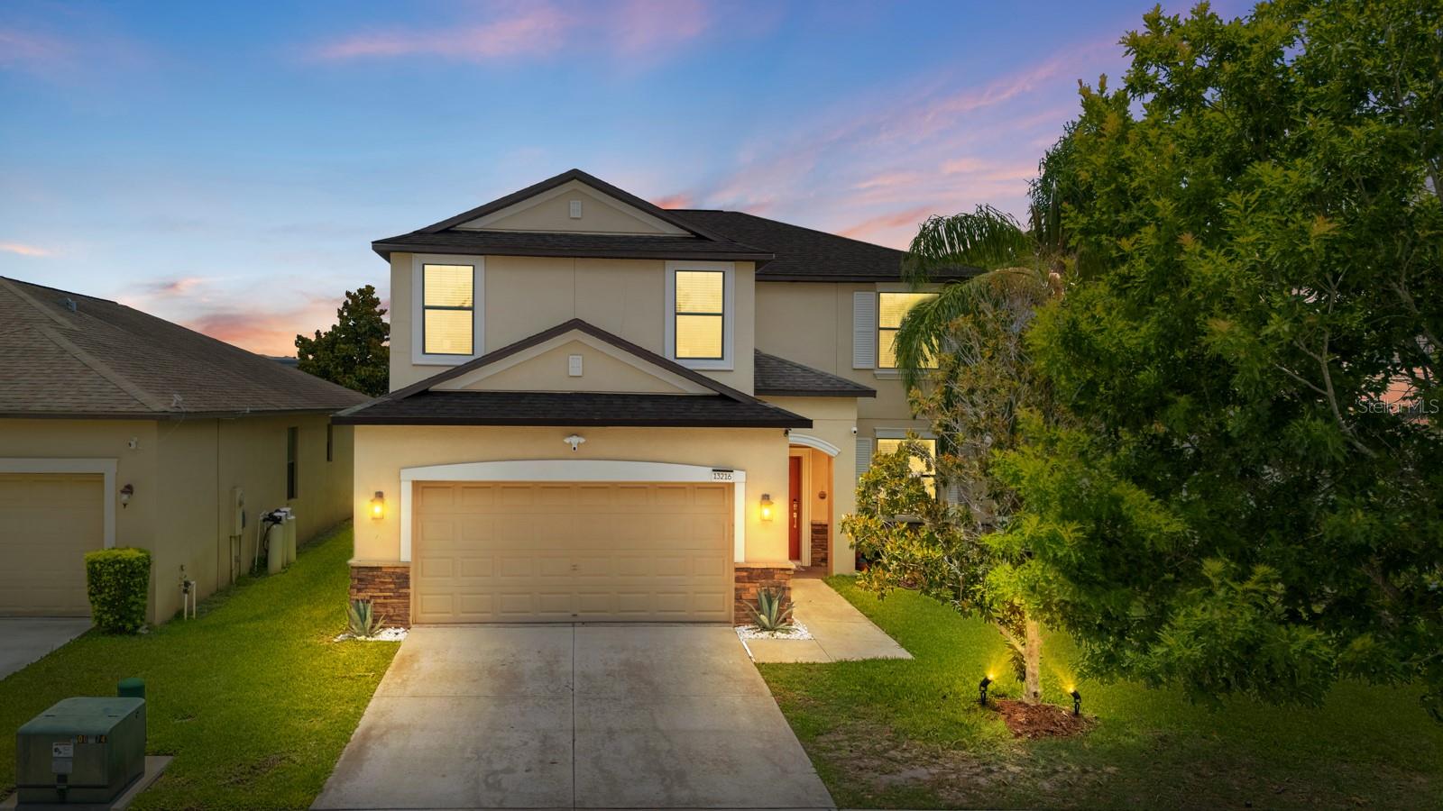 Photo of 13216 WELLINGTON HILLS DRIVE RIVERVIEW FL 33579