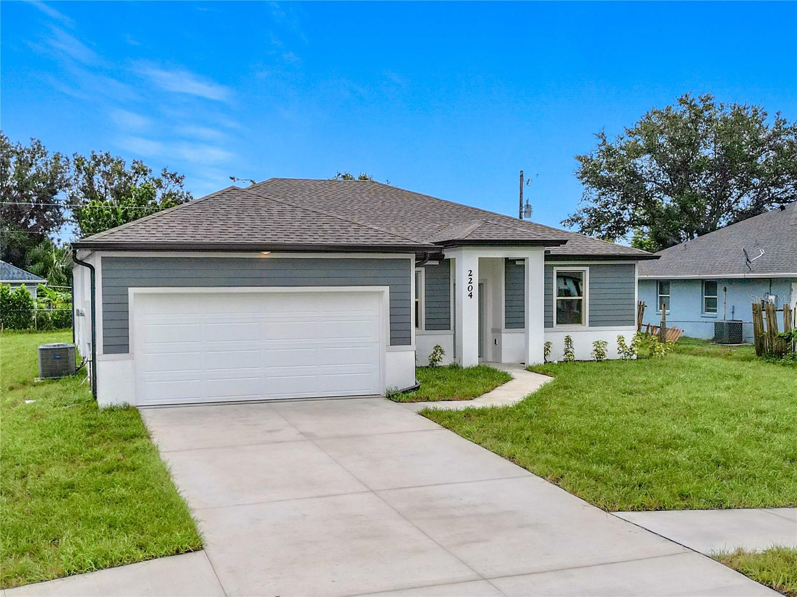 Photo of 1211 S SAN MATEO DRIVE NORTH PORT FL 34288