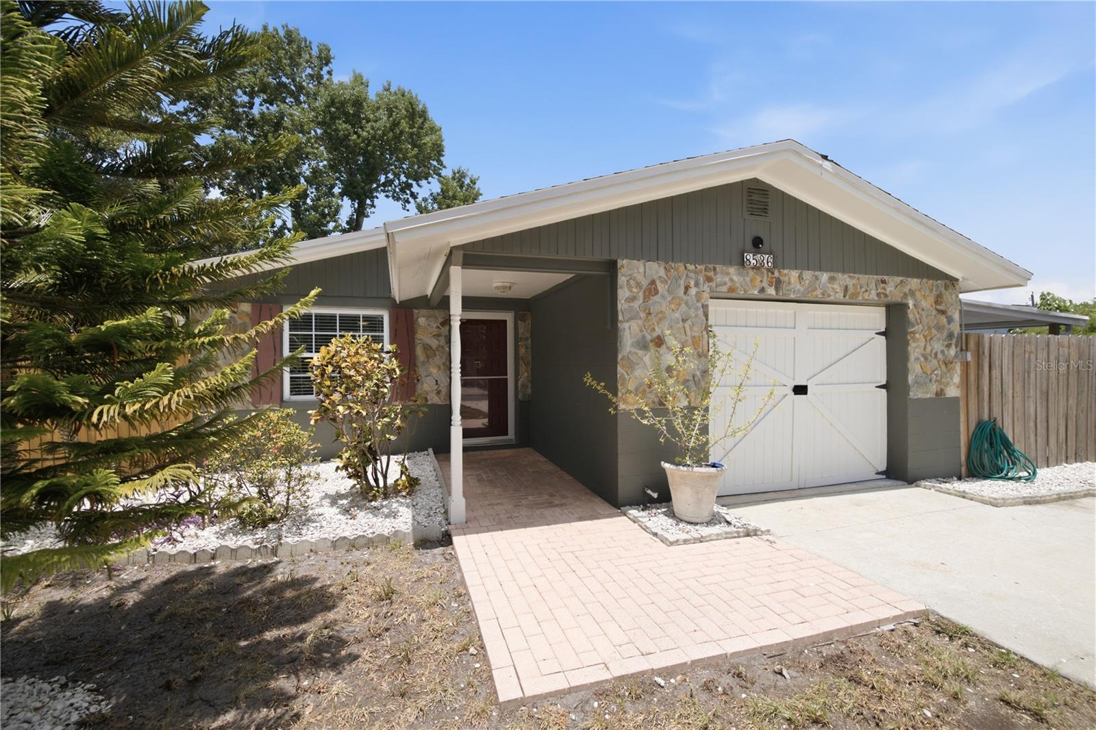 Photo of 8536 QUAIL ROAD SEMINOLE FL 33777