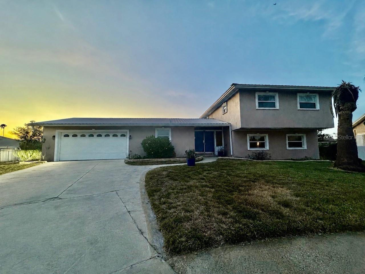Photo of 8725 PALISADES DRIVE TAMPA FL 33615