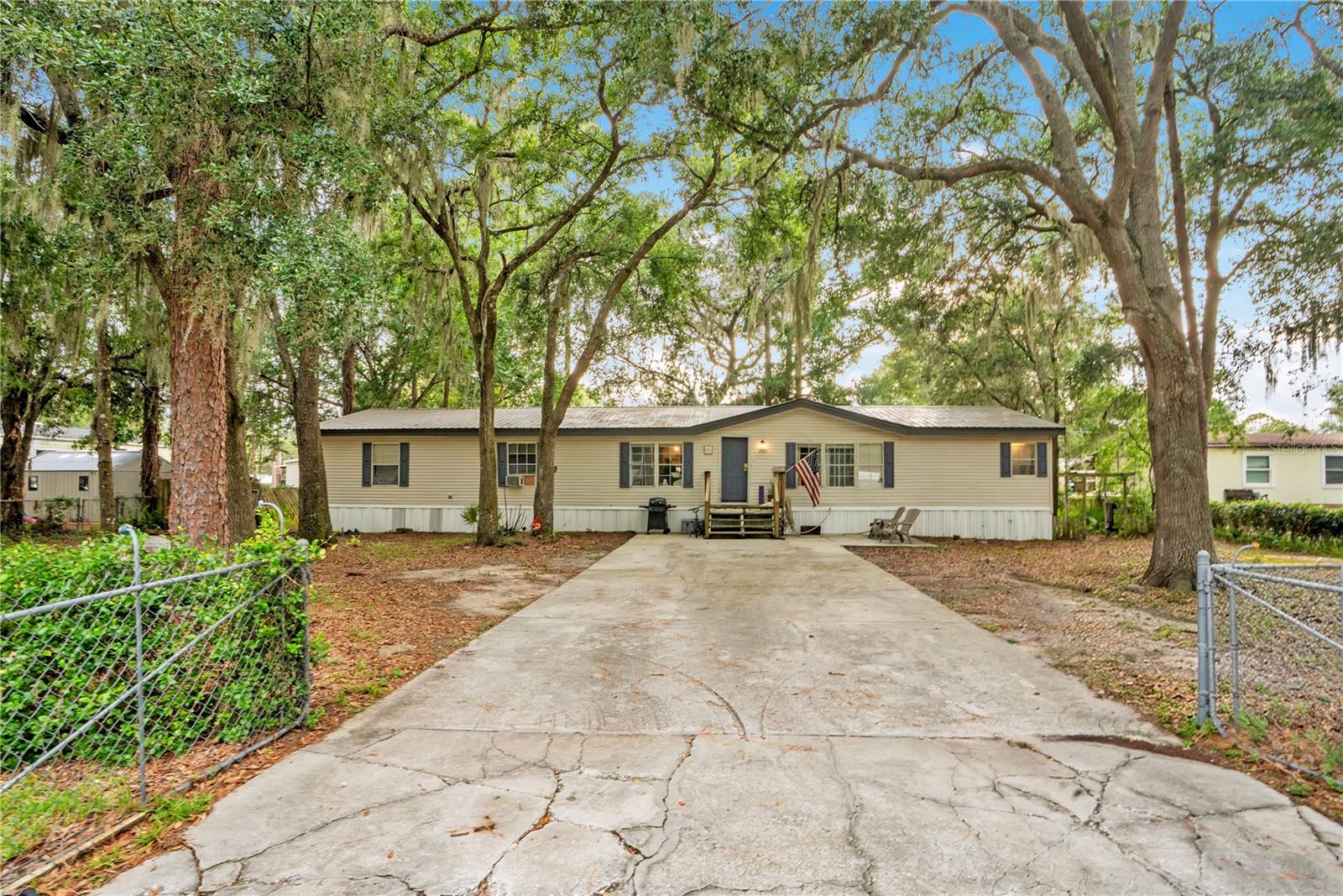 Photo of 2322 STATE PARK ROAD LAKELAND FL 33805