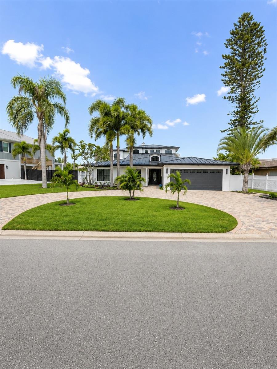 Photo of 452 BATH CLUB BOULEVARD NORTH REDINGTON BEACH FL 33708