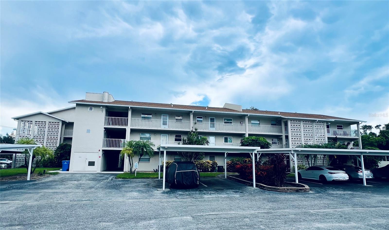 Photo of 3981 MACEACHEN BOULEVARD #330 SARASOTA FL 34233