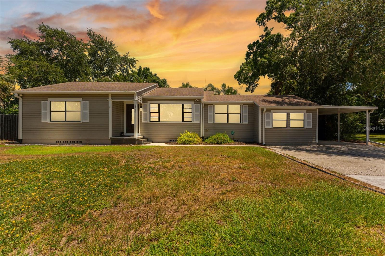 Photo of 3709 W GRIFLOW STREET TAMPA FL 33629