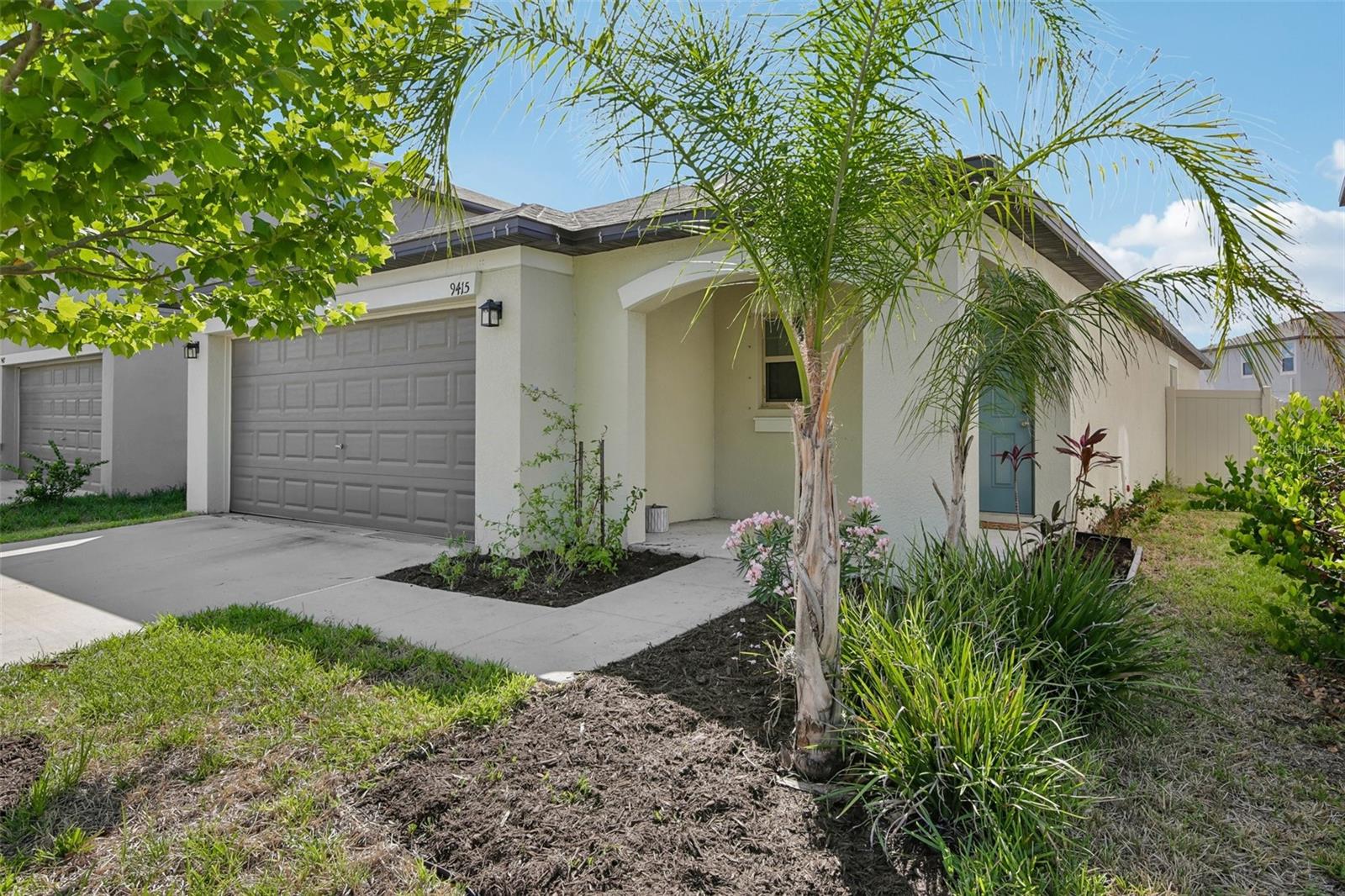 Photo of 9415 LEMON DROP LOOP SUN CITY CENTER FL 33573