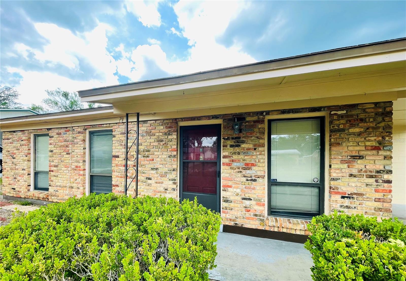 Photo of 7310 FILBERT LANE TAMPA FL 33637