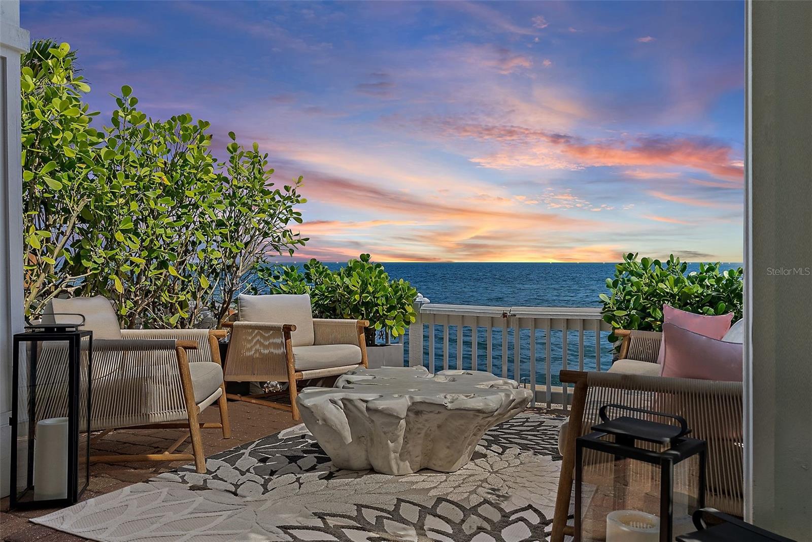 Photo of 4966 COQUINA KEY DRIVE ST PETERSBURG FL 33701