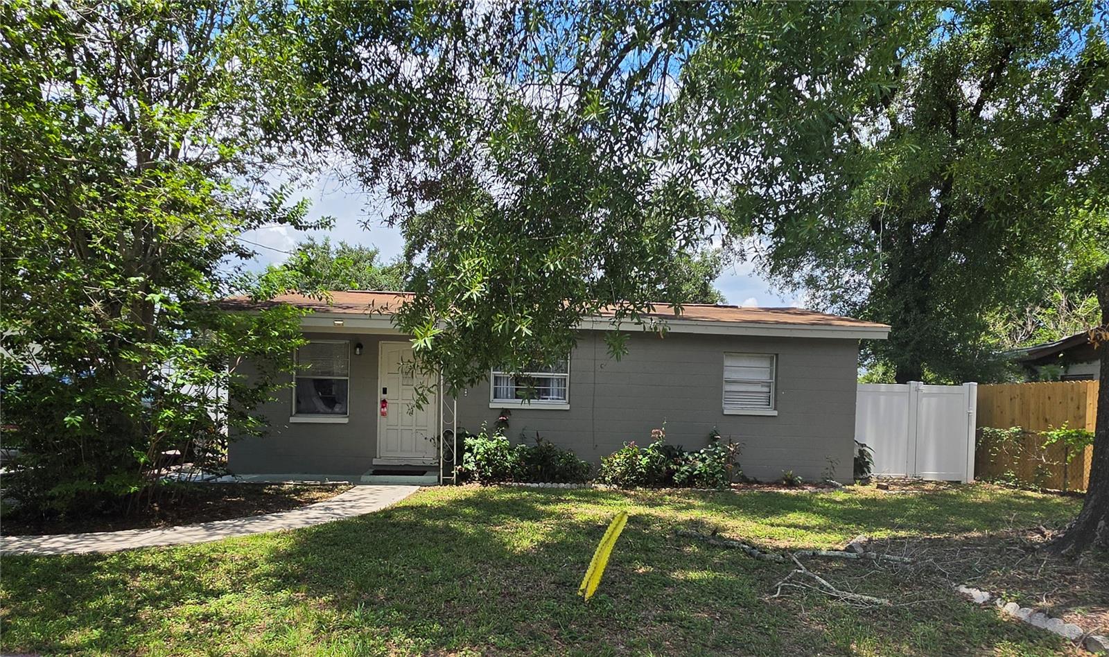 Photo of 2430 N RAMONA CIRCLE TAMPA FL 33612