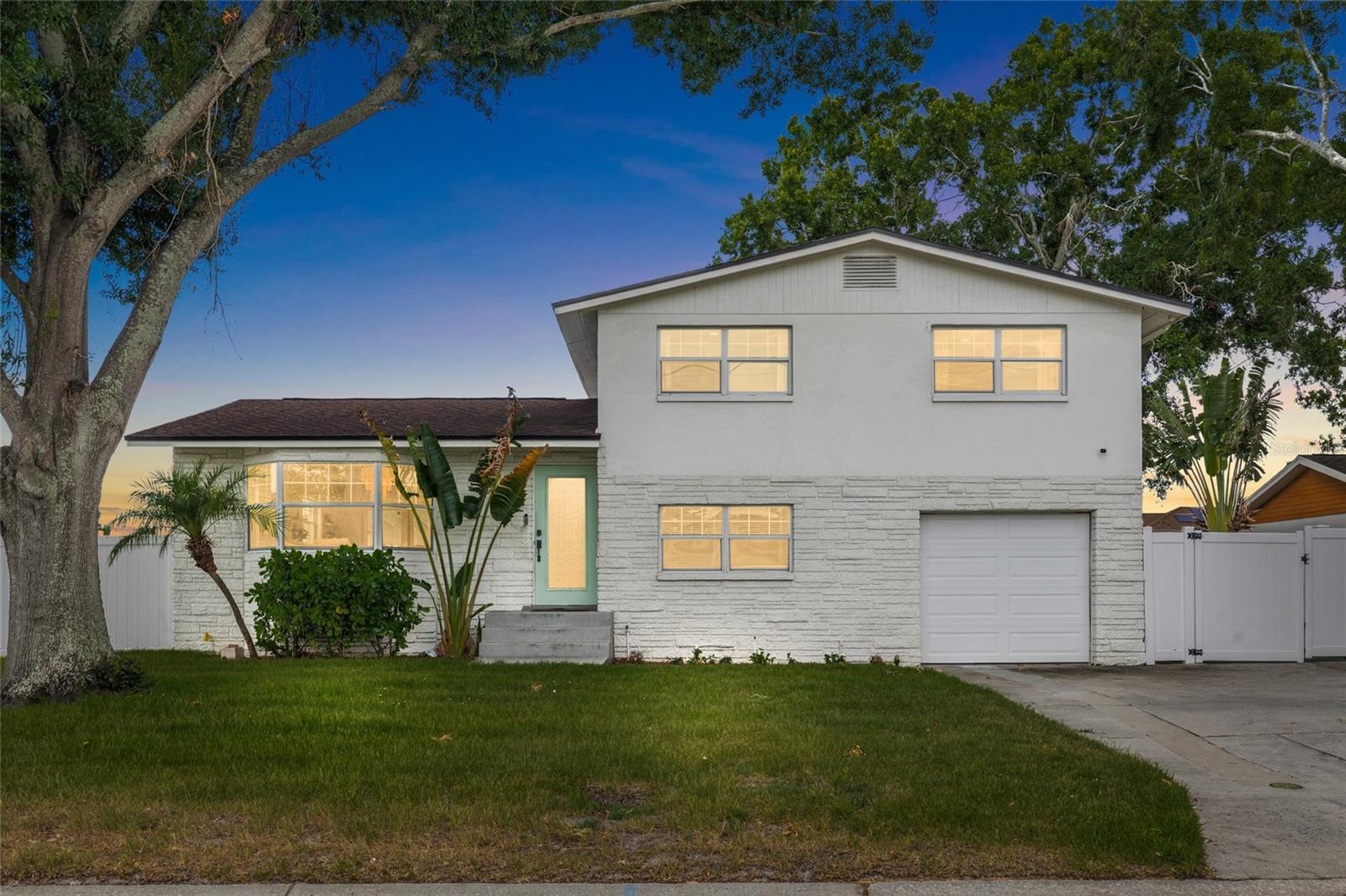 Photo of 10716 DONBRESE AVENUE TAMPA FL 33615