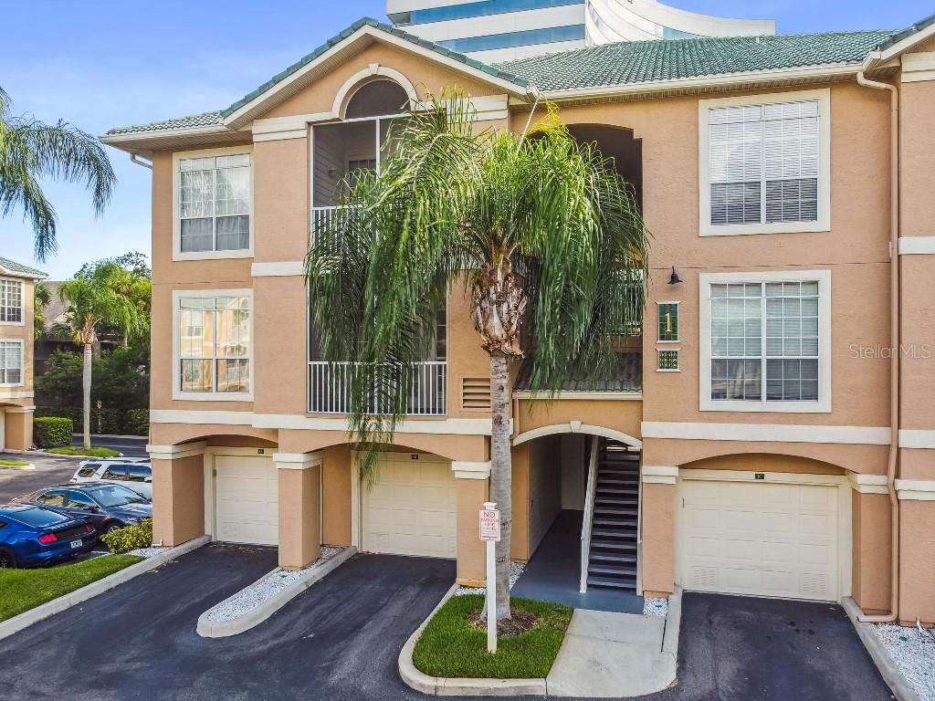 Photo of 1201 BAY CLUB CIRCLE TAMPA FL 33607