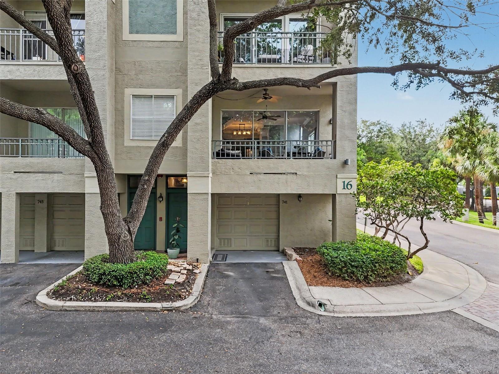 Photo of 741 MAINSAIL DRIVE #741 TAMPA FL 33602