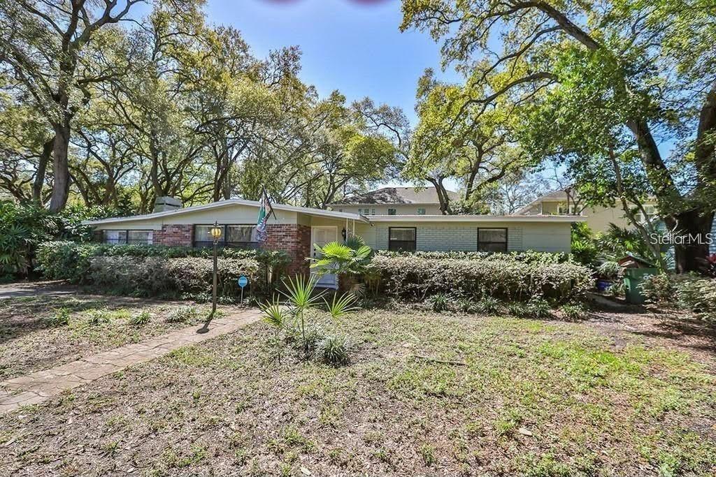 Photo of 3214 W COACHMAN AVENUE TAMPA FL 33611