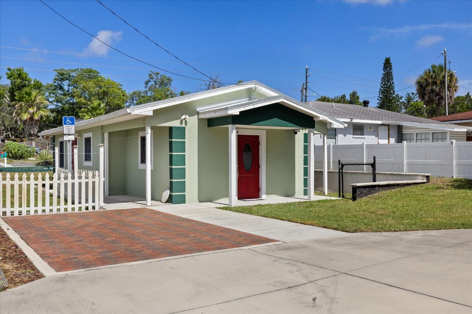 Photo of 6511 MAIN STREET NEW PORT RICHEY FL 34653