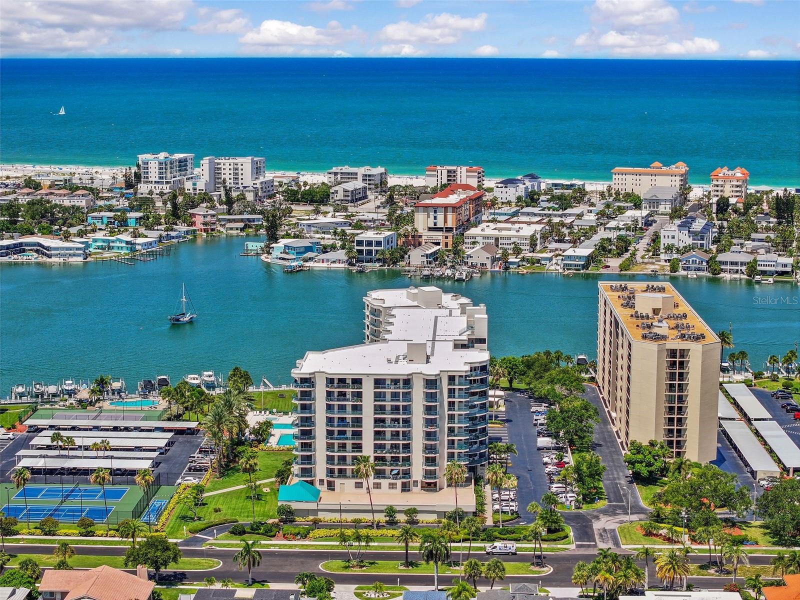 Photo of 670 ISLAND WAY #800 CLEARWATER BEACH FL 33767