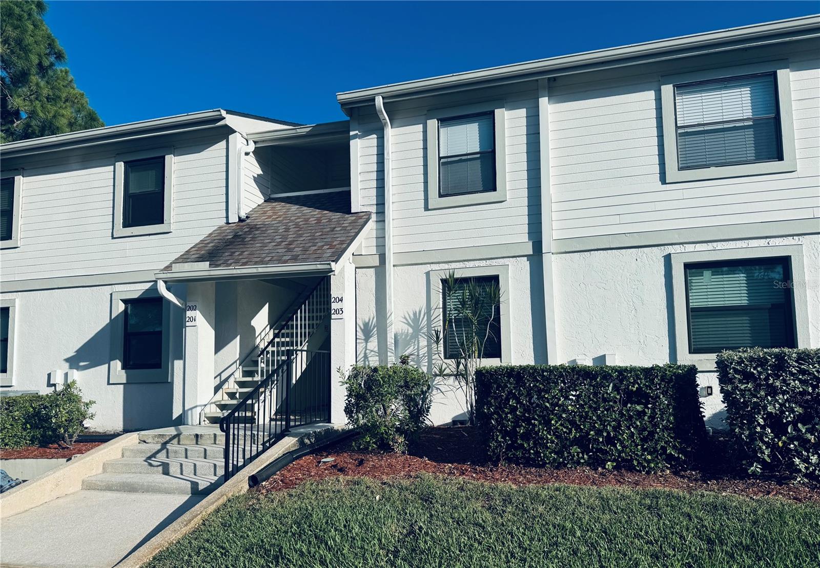 Photo of 203 MEADOW LANE OLDSMAR FL 34677
