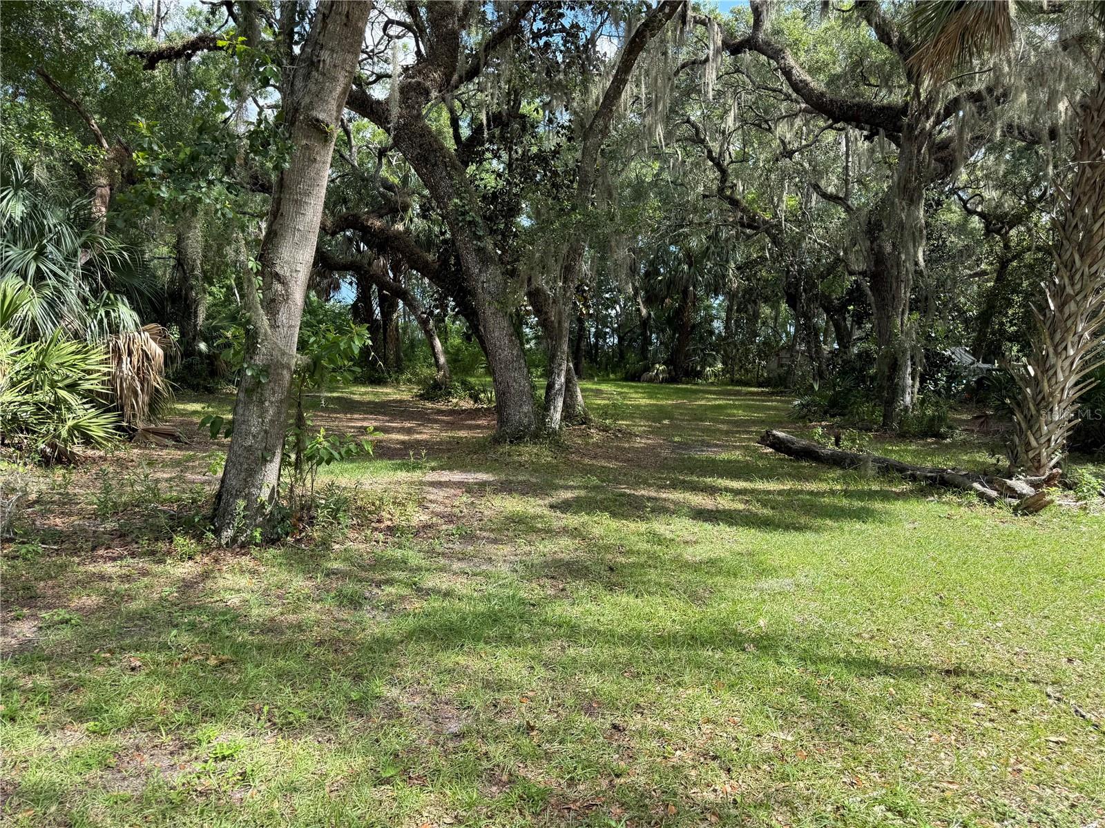 Photo of 5217 E PARSONS POINT ROAD HERNANDO FL 34442