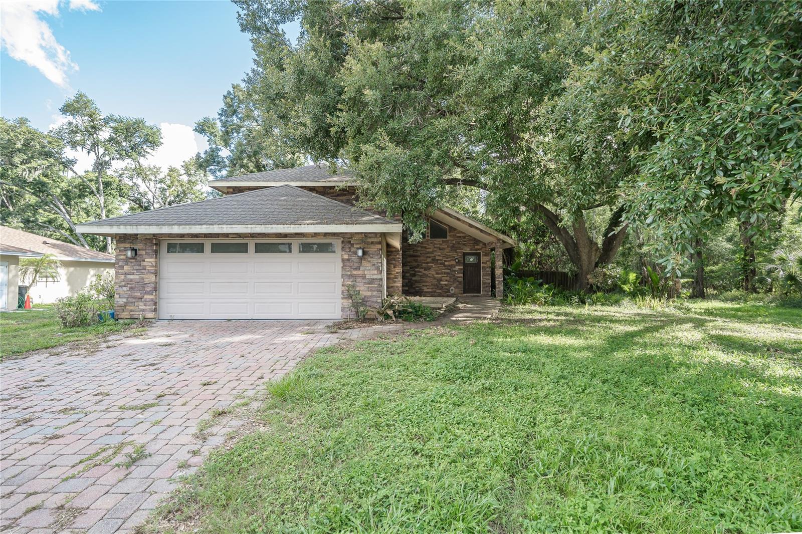 Photo of 2501 WITHY COURT TAMPA FL 33618