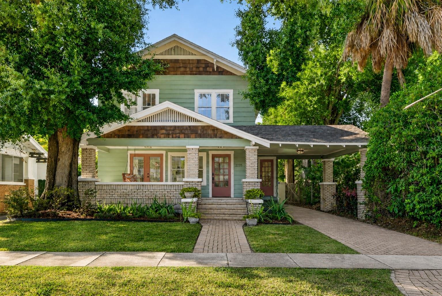 Photo of 2125 BURLINGTON AVENUE ST PETERSBURG FL 33713