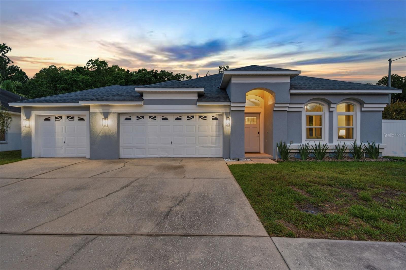 Photo of 29432 FOREST GLEN DRIVE WESLEY CHAPEL FL 33543