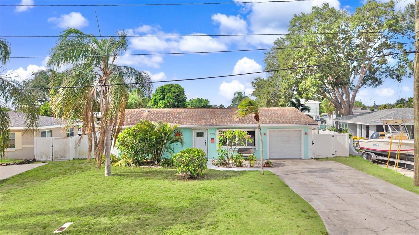 Photo of 9472 TREASURE LANE ST PETERSBURG FL 33702