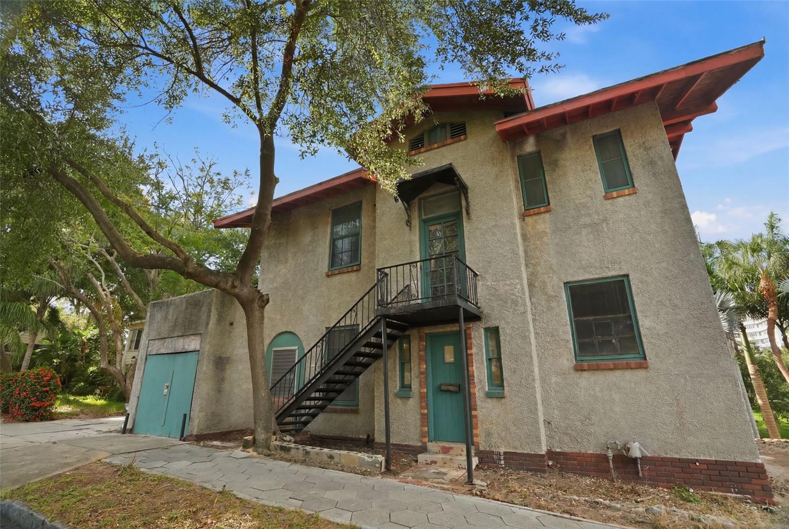 Photo of 651 10TH AVE S ST PETERSBURG FL 33701