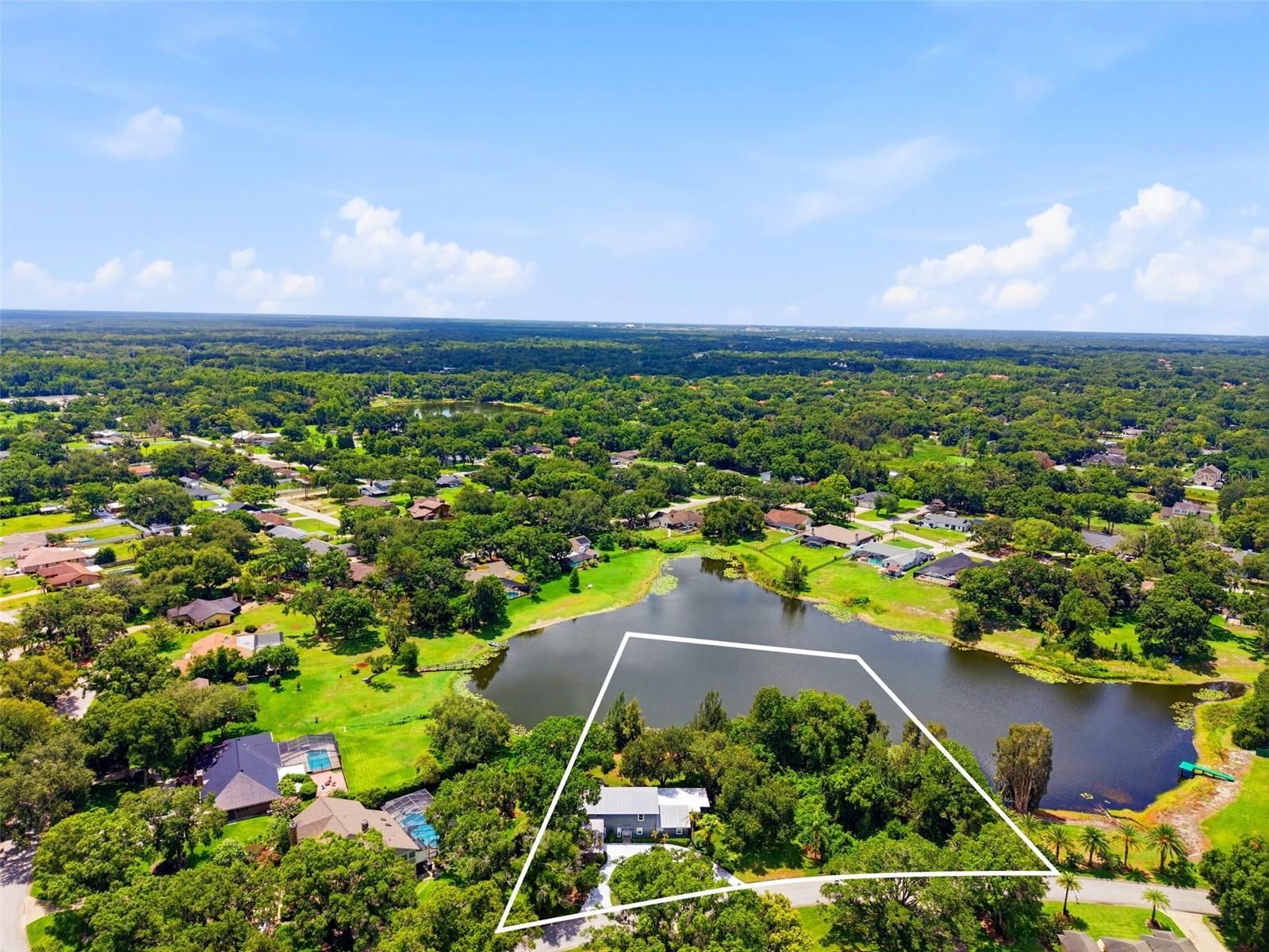Photo of 708 WARREN ROAD LUTZ FL 33548
