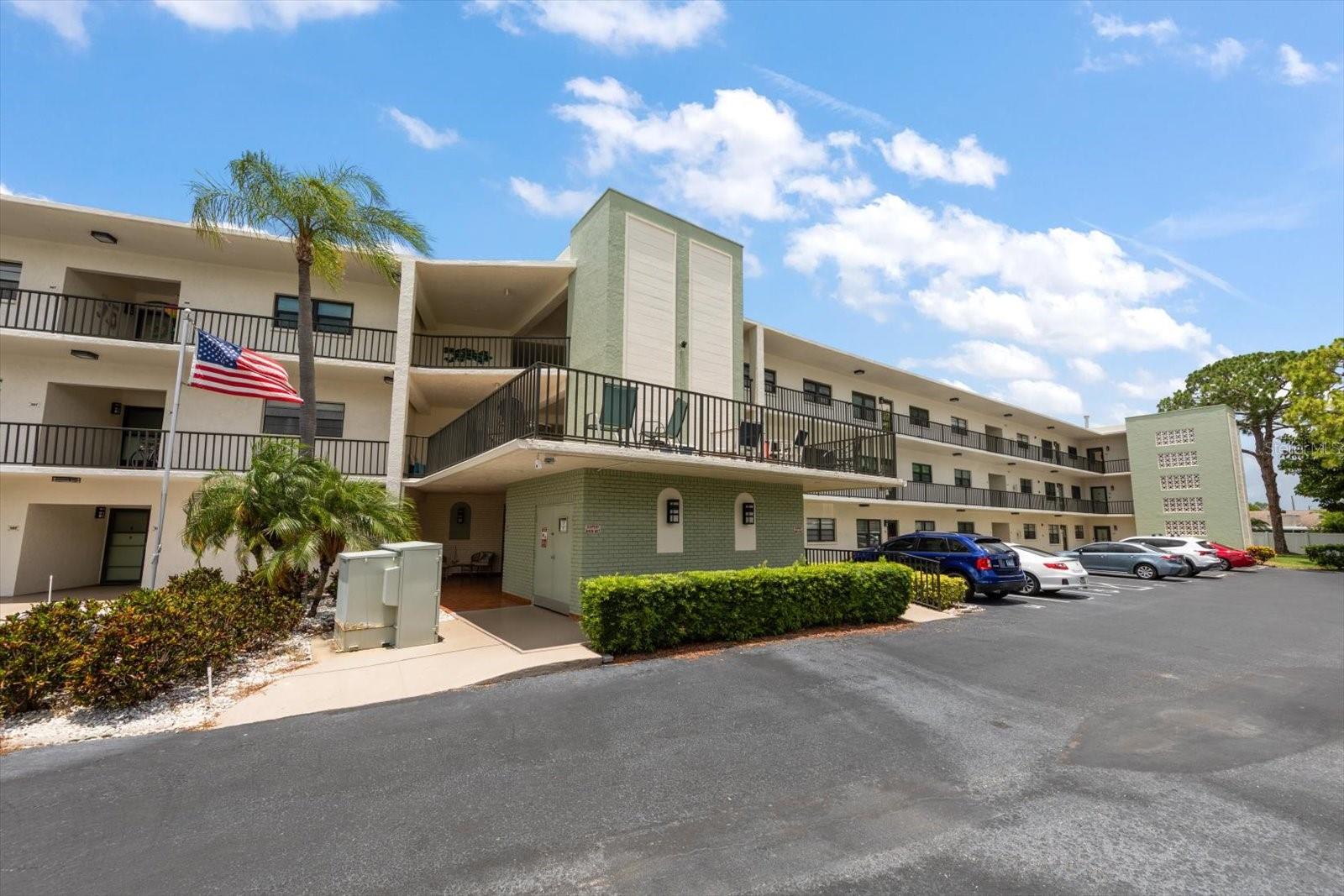 Photo of 5980 TERRACE PARK DRIVE #310 ST PETERSBURG FL 33709