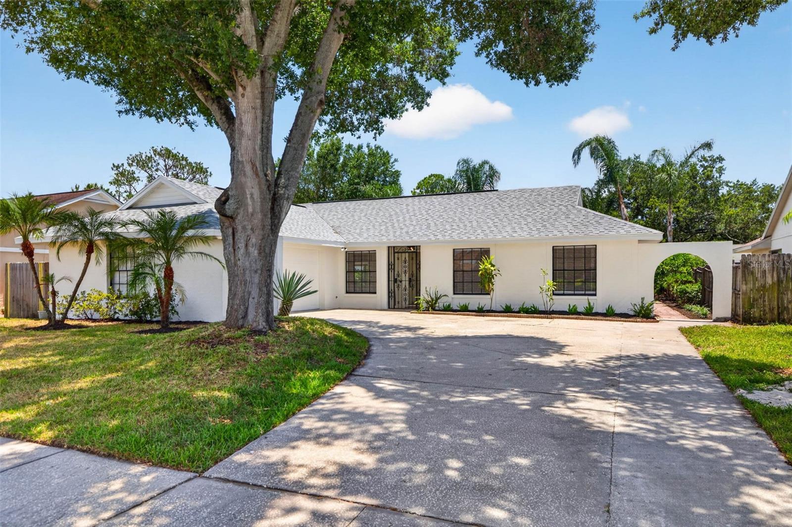 Photo of 5106 PENNSBURY DRIVE TAMPA FL 33624
