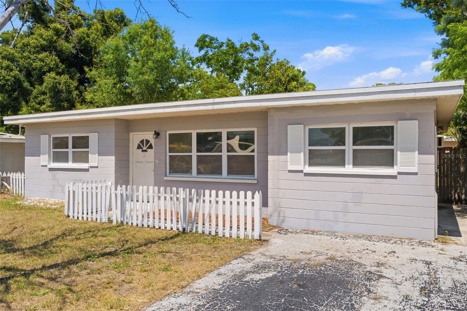 Photo of 8871 93RD STREET SEMINOLE FL 33777