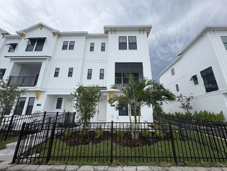 Photo of 1650 SPRINGWELL LANE SARASOTA FL 34240